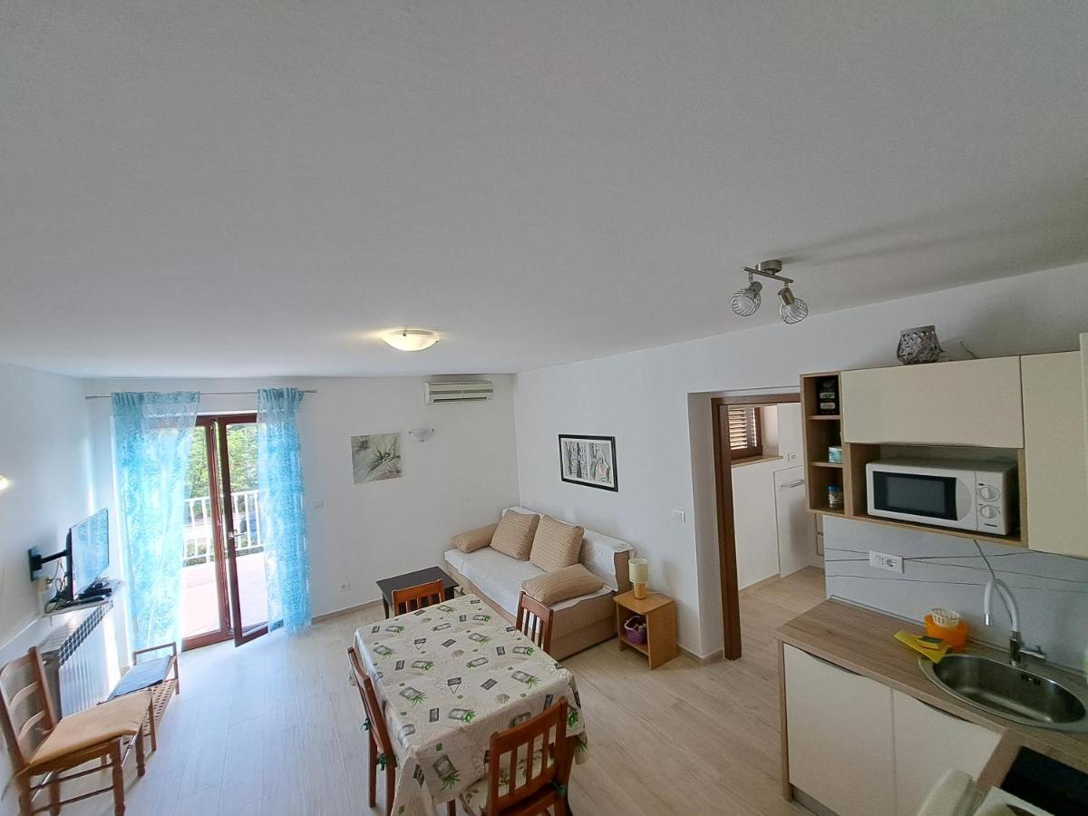Apartment Studio Sole Ровин Екстериор снимка
