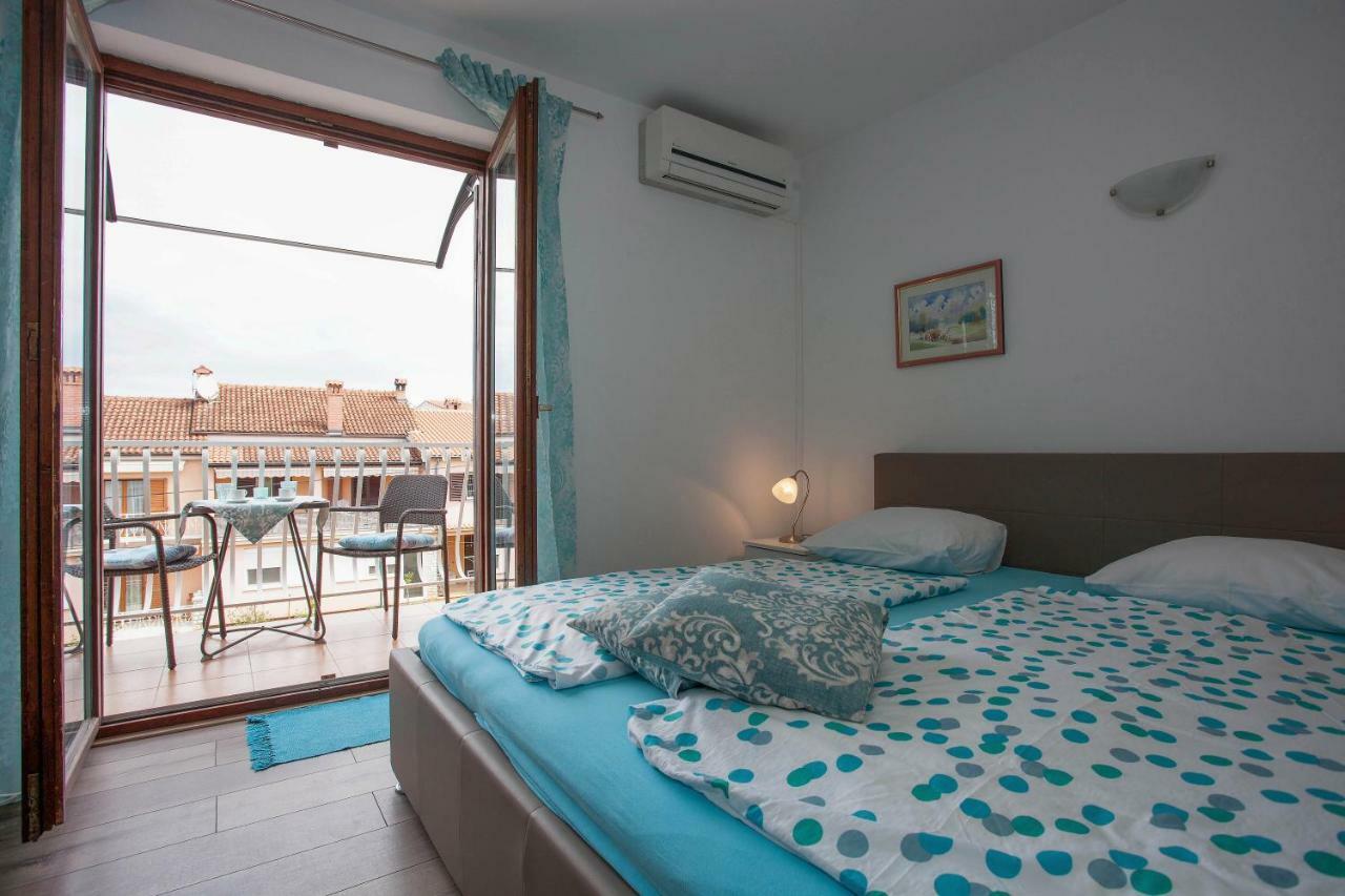Apartment Studio Sole Ровин Екстериор снимка