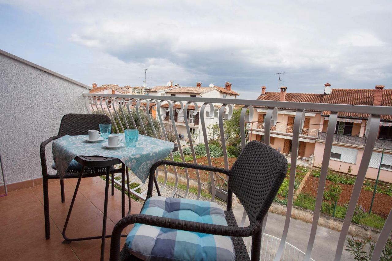 Apartment Studio Sole Ровин Екстериор снимка