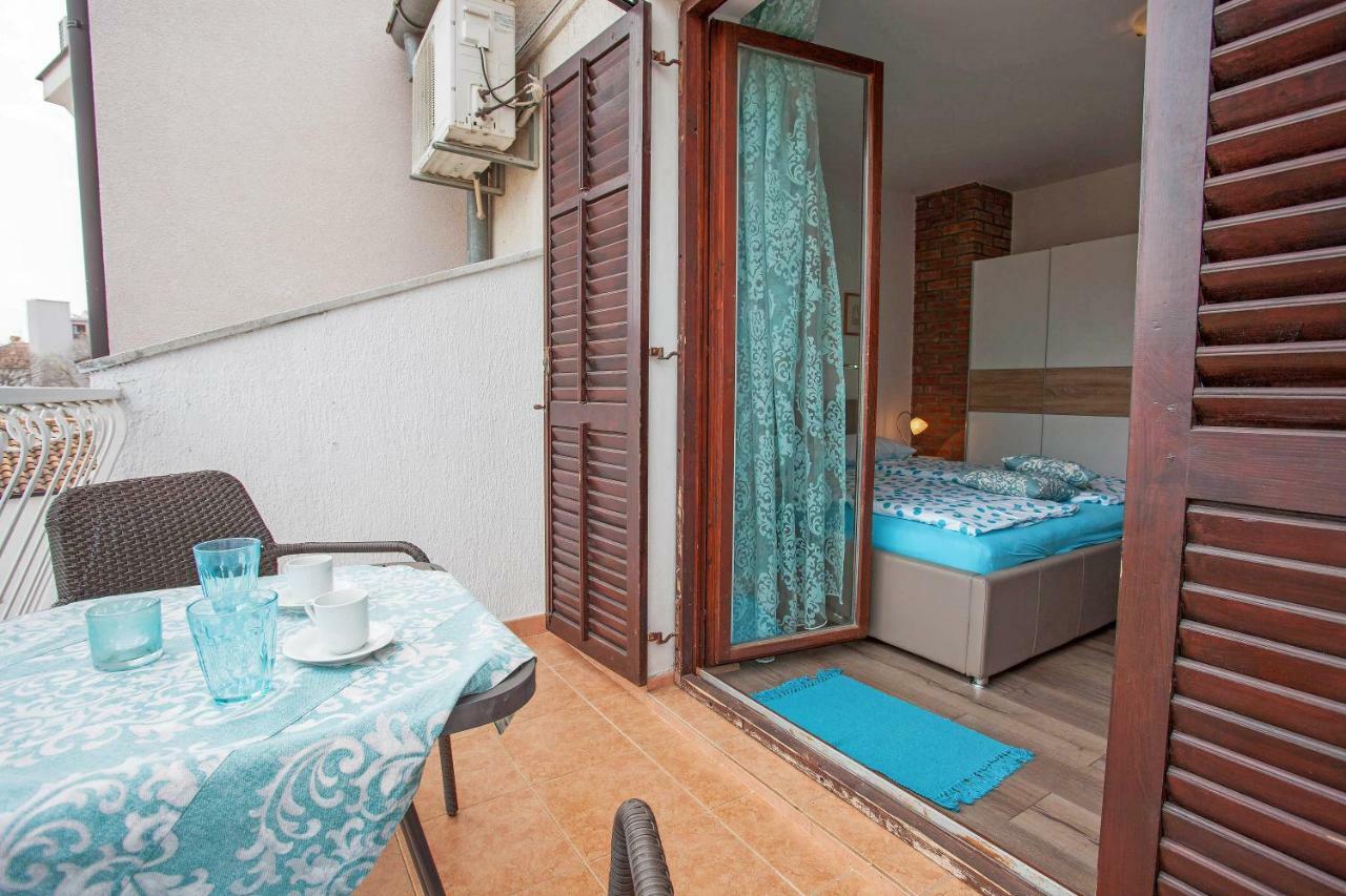 Apartment Studio Sole Ровин Екстериор снимка