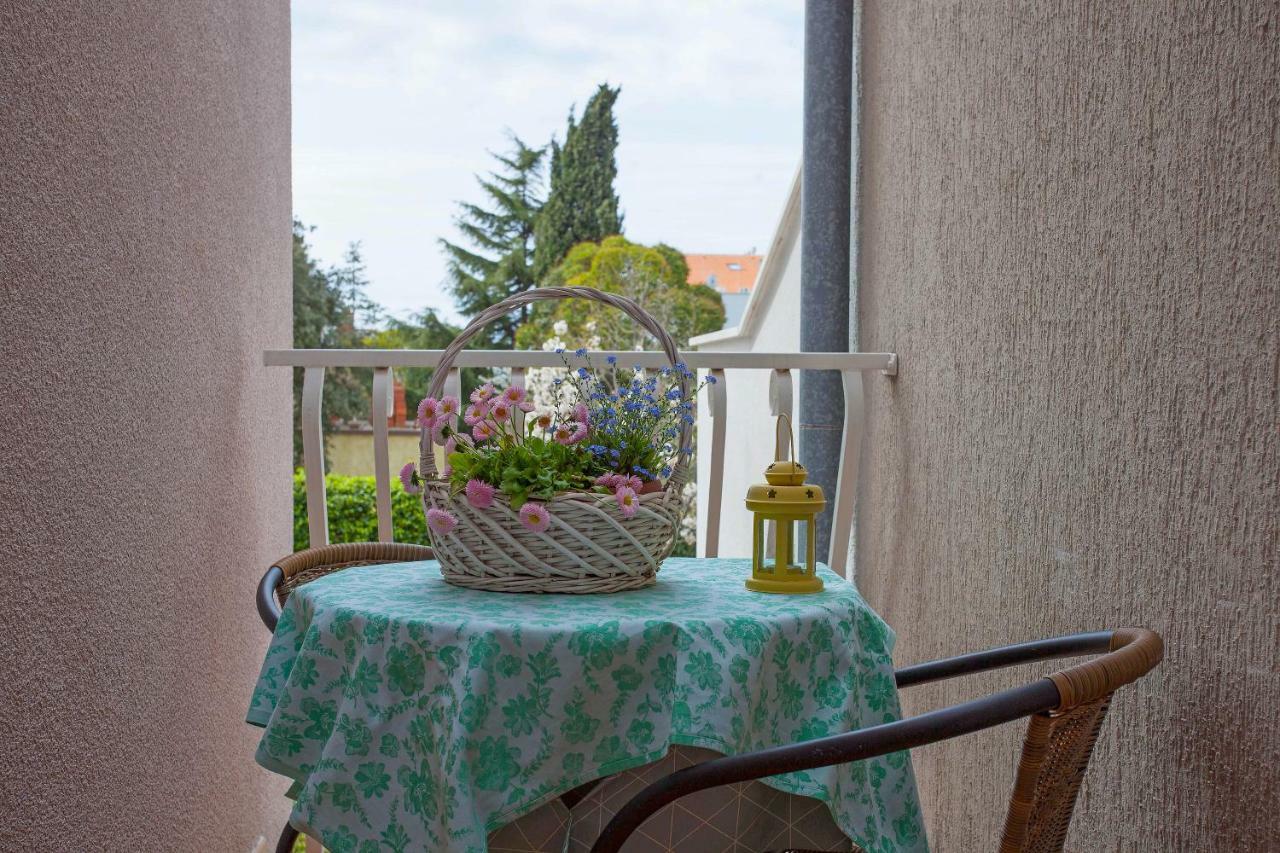 Apartment Studio Sole Ровин Екстериор снимка