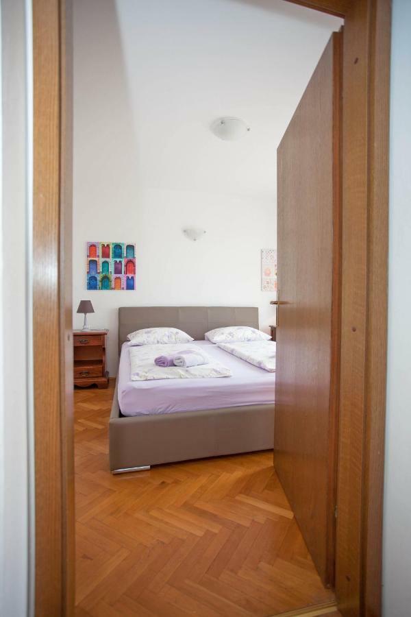 Apartment Studio Sole Ровин Екстериор снимка